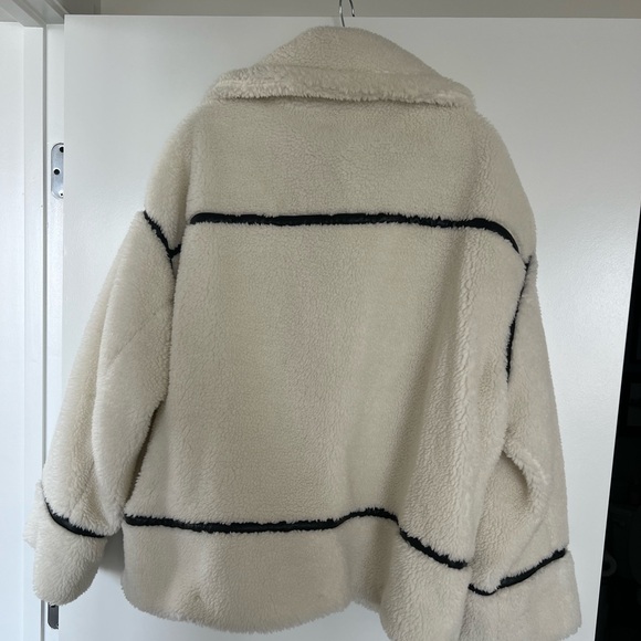 ASOS DESIGN Oversized Sherpa Jacket - Picture 2 of 8